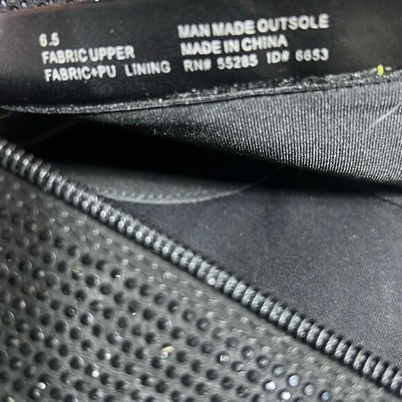 Express NWOB Black Glittery Pave' Rhinestone Side Zip Ankle Boots Size 6.5 - Picture 5 of 5